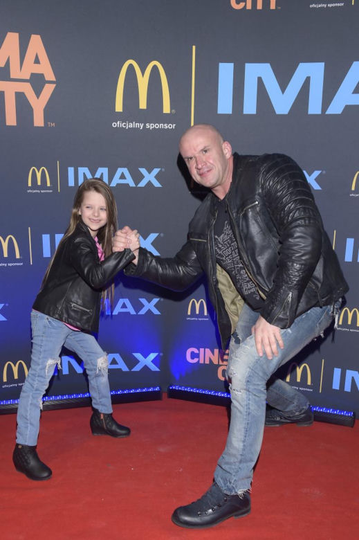 Tomasz Oświeciński filmową gwiazdą produkcji Vegi. Tak celebryta zmieniał się przez lata