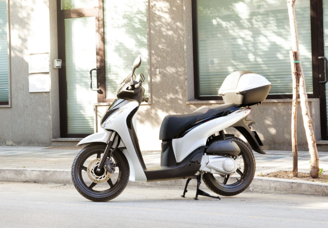 Honda SH1 125i, cena 13 600 zł, moc 11,8 KM przy 8500 obr./min.