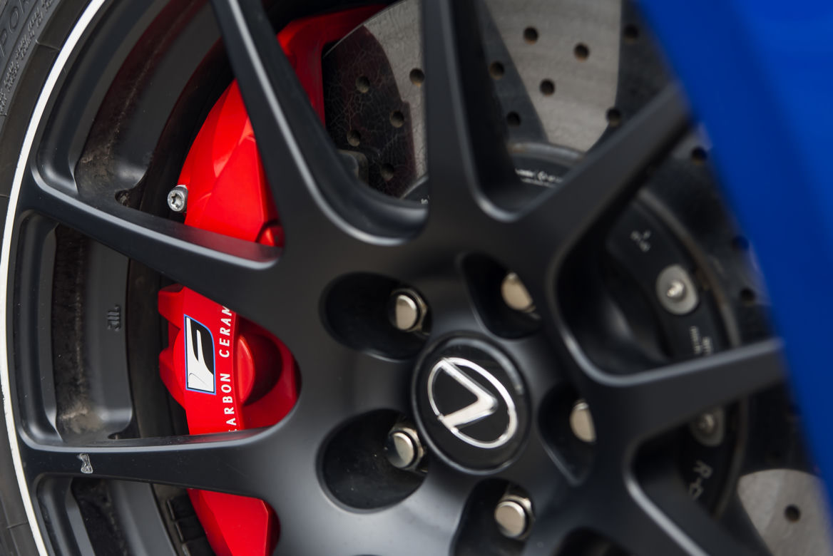 Lexus RC F Carbon 5.0 V8 464 KM 