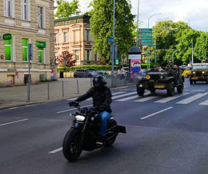 Parada zabytkowych pojazdów w Szczecinie