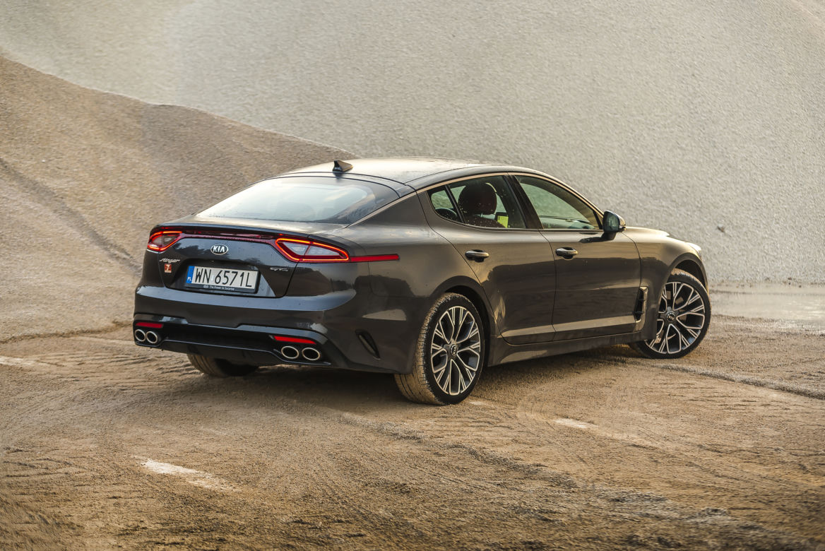 Kia Stinger 2.0 T-GDI 245 KM 8AT RWD GT Line