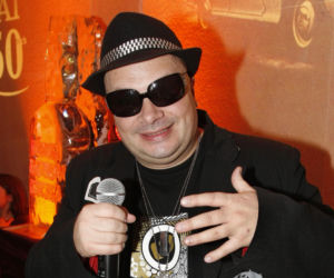 Krzysztof Skiba i jego wizerunek na przestrzeni lat. Tak zmieniał się lider Big Cyca
