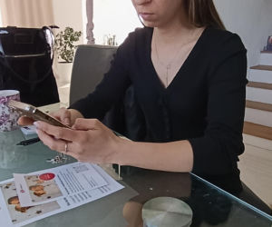 Karol pojechał zarobić na dom dla córek. Sam w nim nie zamieszka. Leży sparaliżowany po bestialskim ataku w Belgii