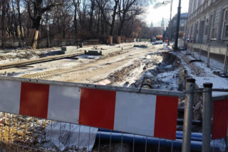 Koszmar w Krakowie. Remont torowiska na Piłsudskiego potrwa do połowy 2026 roku! Mieszkańcy tracą cierpliwość