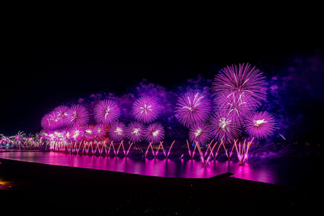 Ras Al Khaimah z nowym rekordem Guinnessa! Takim pokazem fajerwerków i dronów powitali nowy rok [ZDJĘCIA]