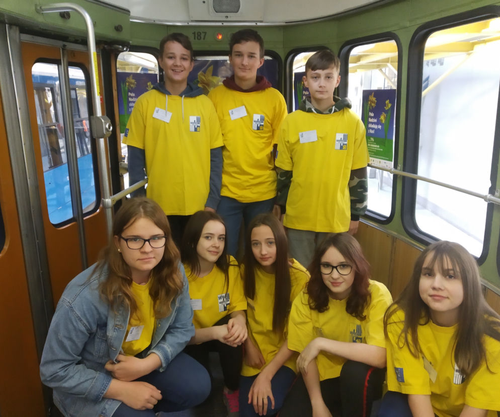 Wolontariusze żonkilowego tramwaju w pełnym składzie