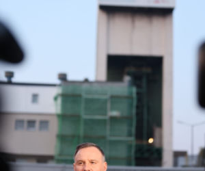 Prezydent Andrzej Duda przed kopalnią Zofiówka [ZDJĘCIA]