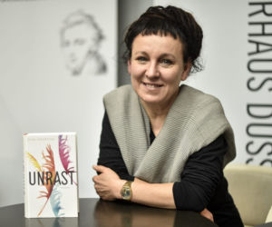 Olga Tokarczuk. Noblistka wychowała się w zespole pieśni i tańca