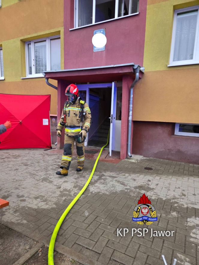 Pożar mieszkania w Jaworze. Nie żyje mężczyzna