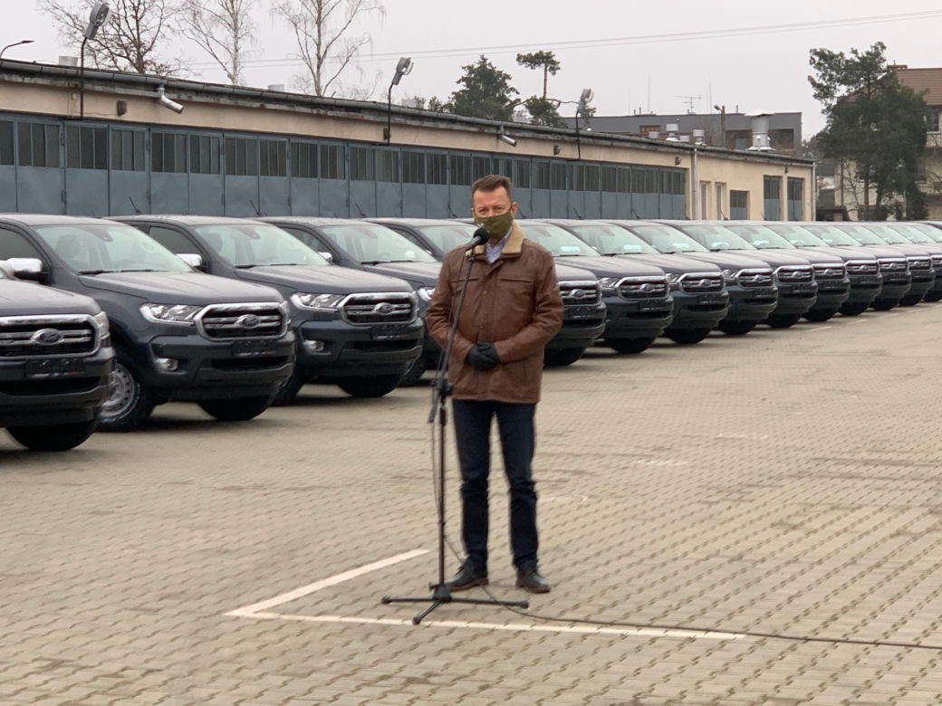 Przekazanie 100 nowych Fordów Rangerów dla wojska