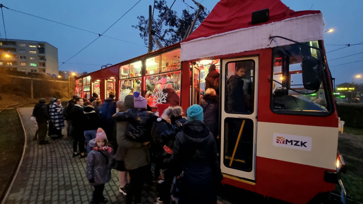 Świąteczny tramwaj na ulicach Gorzowa