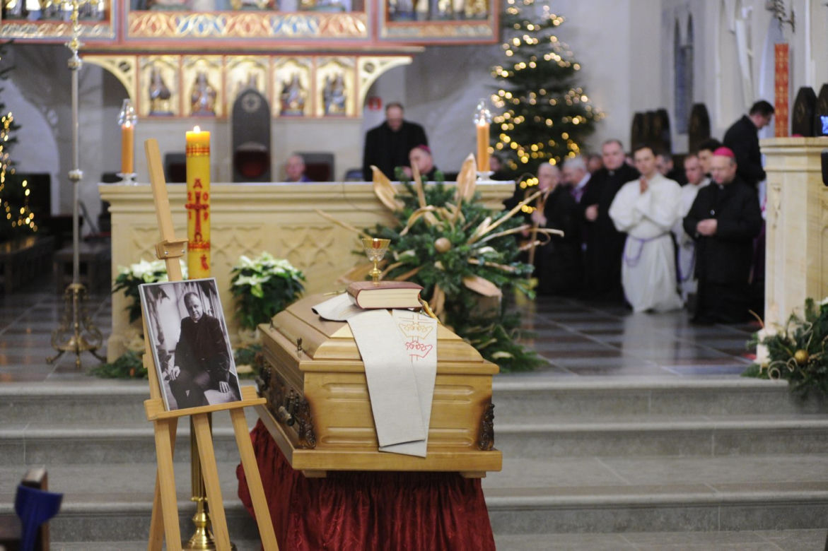  Pogrzeb księdza Wojciecha Wójtowicza w Koszalinie