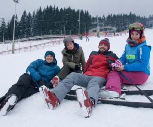 Pierwsza miłość. Sabina (Urszula Dębska), Natan (Krzysztof Kwiatkowski), Luiza (Klaudia Halejcio), Misker (Błażej Michalski)