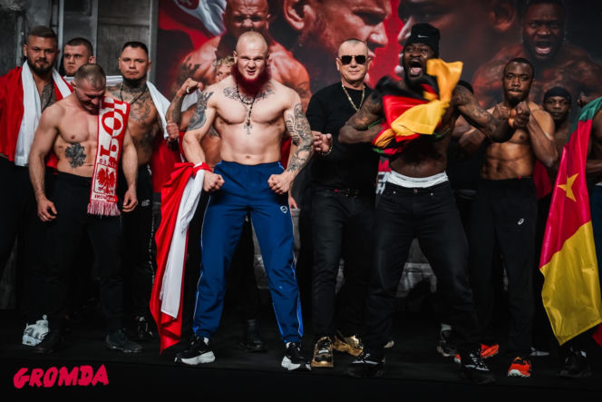 Ring girls Gromda 24