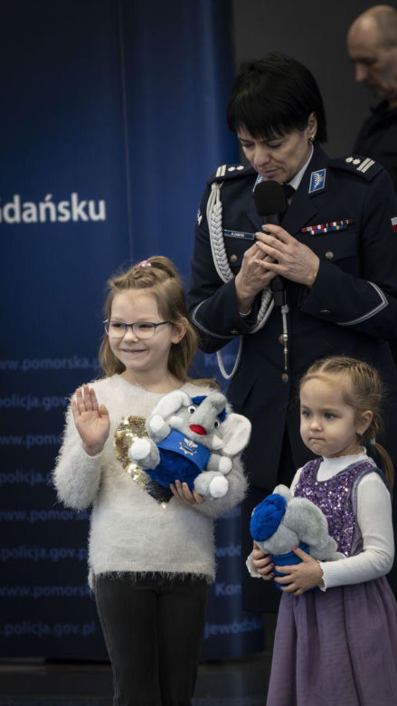 Gdańsk ma nowych policjantów. Złożyli ślubowanie [GALERIA]