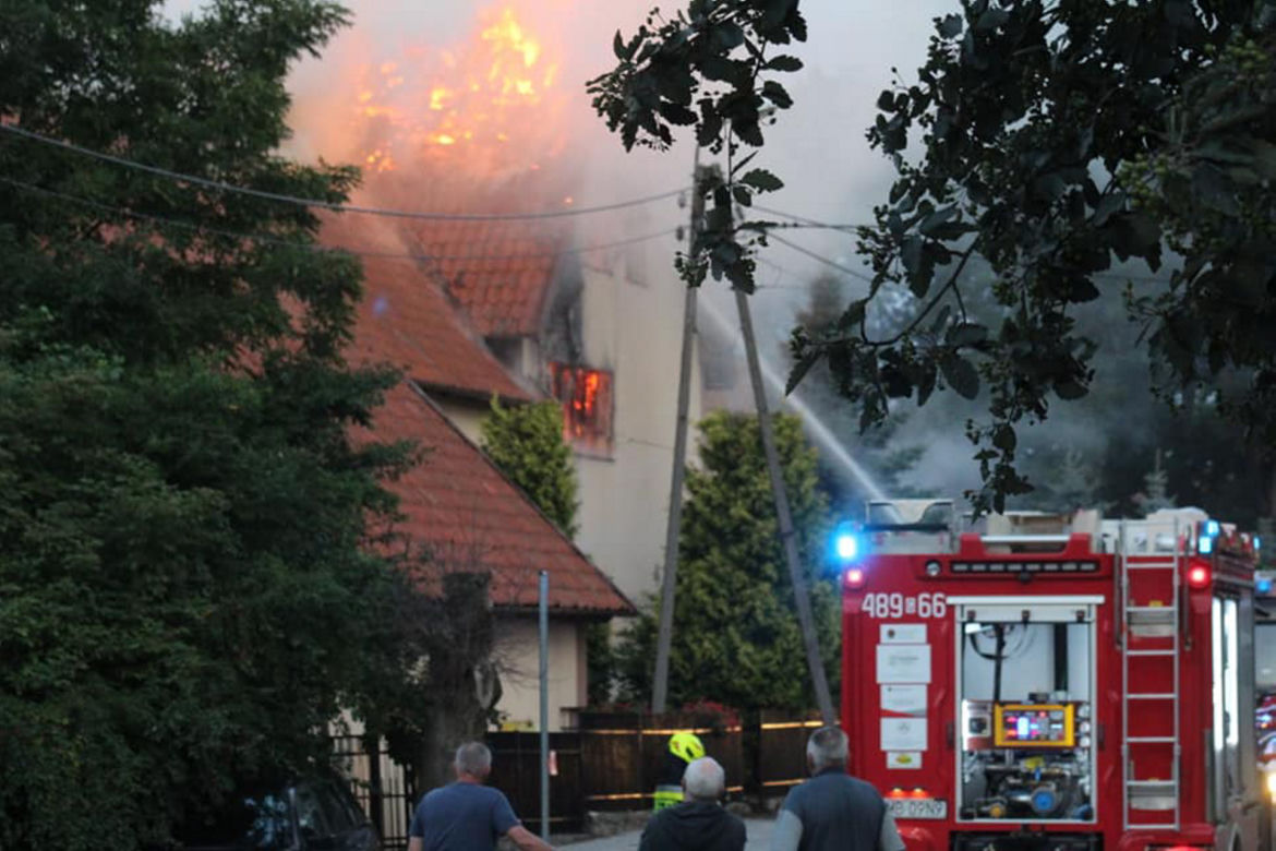 Tragiczny pożar plebanii w Nowym Stawie