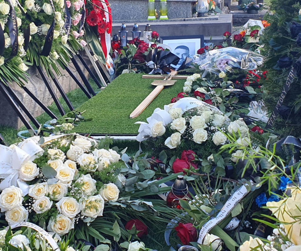 Pożar na grobie Łukasza Litewki. Straż pożarna zabrała głos