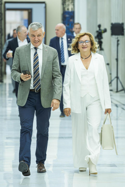 Powakacyjna rewia mody w Sejmie