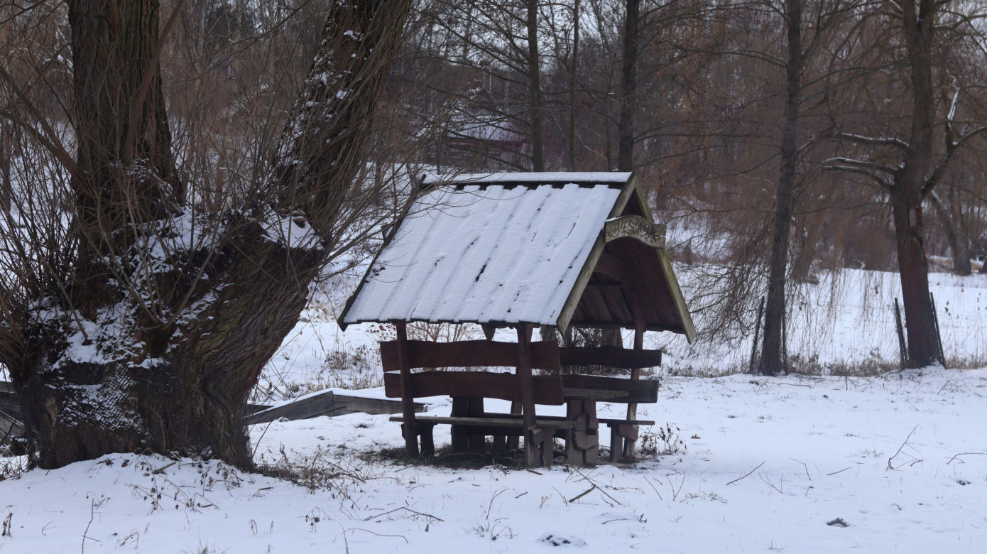 Cicho i wszędzie biało. Tak prezentuje się skansen w Lublinie w zimowej odsłonie! [GALERIA]