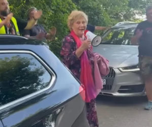 M jak miłość. Teresa Lipowska obchodzi 89. urodziny na planie serialu
