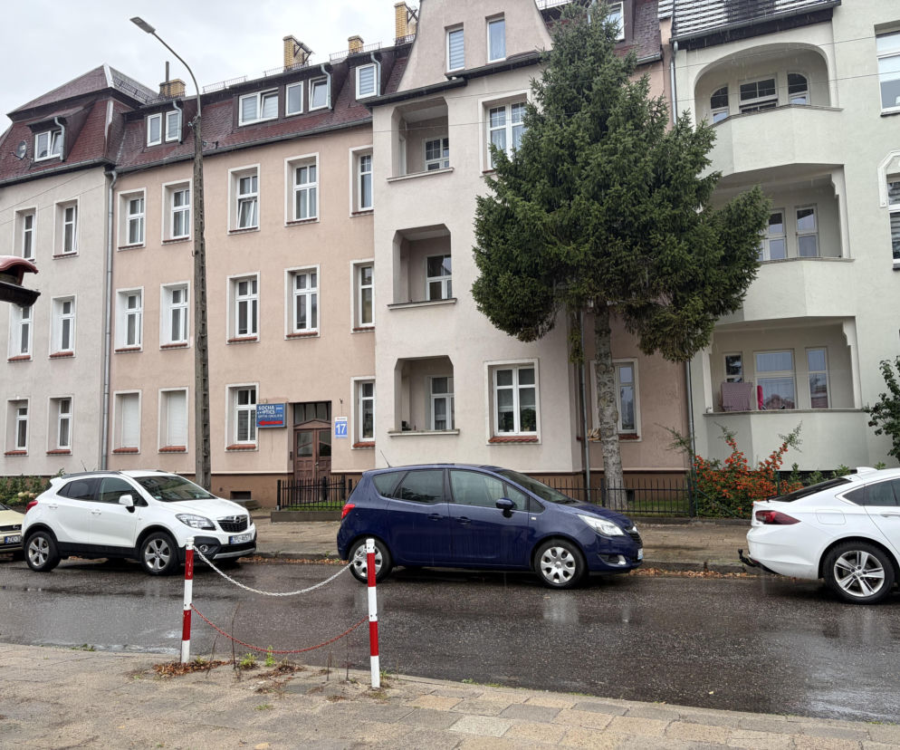 Kamienica przy ulicy Wyspiańskiego w Koszalinie, gdzie znaleziono dwa ciała. O tragedii przeczytasz na SE.