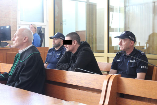 Kacper przeżył 6 ciosów siekierą. Teraz chce 150 tysięcy zł od agresora