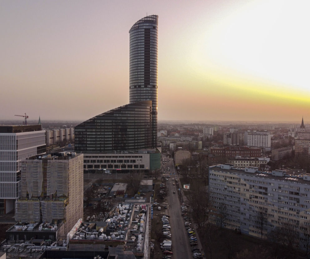 Wrocław: Sky Tower zostanie wystawiony na sprzedaż
