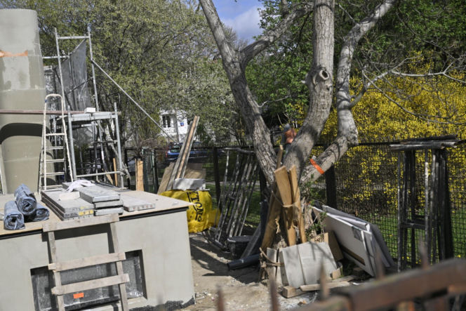 Niekończący się remont sąsiadów Kaczyńskiego