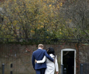 Harry i Meghan ODCHODZĄ z rodziny królewskiej! Zarobią na tym miliony