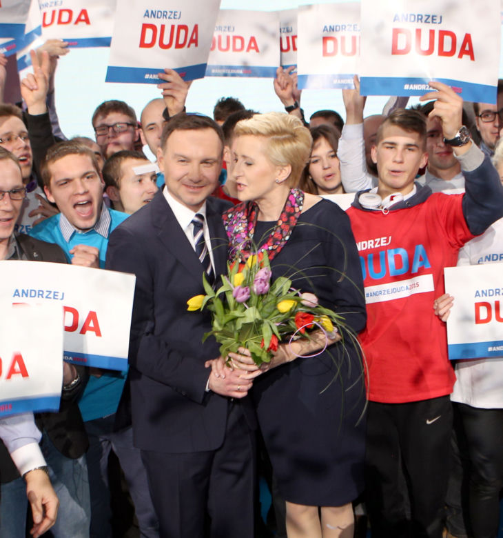 Komorowski bogatszy od Dudy