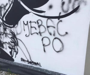 Katowice. Wandal zniszczył mural z Rafałem Trzaskowskim [ZDJĘCIA]