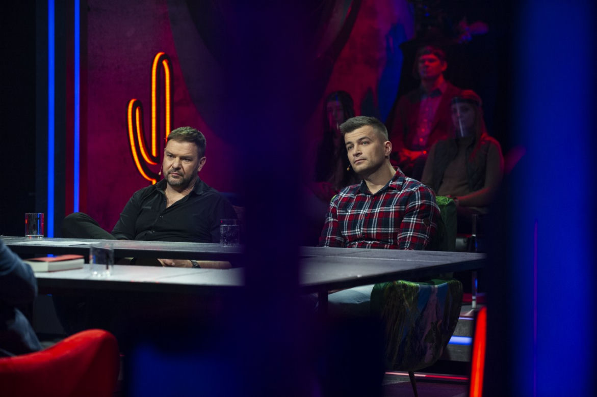 Tomasz Karolak i Jakub Małecki w "Tego się nie wytnie"