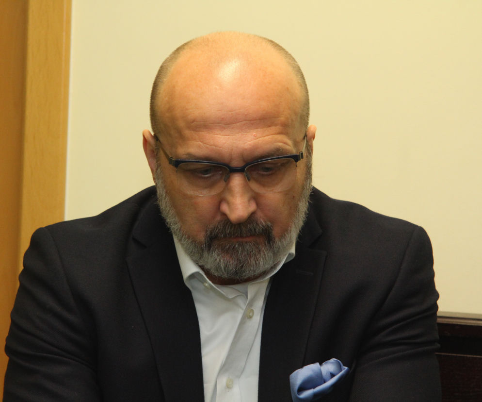 Była zona byłego ministra,Izabel, pisze do Ziobry: Ministrze wsadź Marcinkiewicza za kraty!