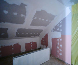 Tragiczny wypadek przerwał marzenia. Ekipa Nasz Nowy Dom walczyła z czasem. ZDJĘCIA domu przed i po remoncie