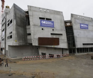 Europejskie Centrum Solidarności w Gdańsku. Zawieszenie wiechy 
