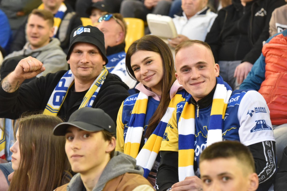 PRES Grupa Deweloperska Toruń - Bayersystem GKM Grudziądz, zdjęcia Motoareny. Fotorelacja z trybun i toru