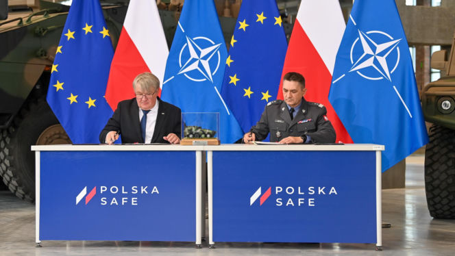 Kosiniak-Kamysz był dziś zakładach w Rosomak S.A. w Siemianowicach Śląskich