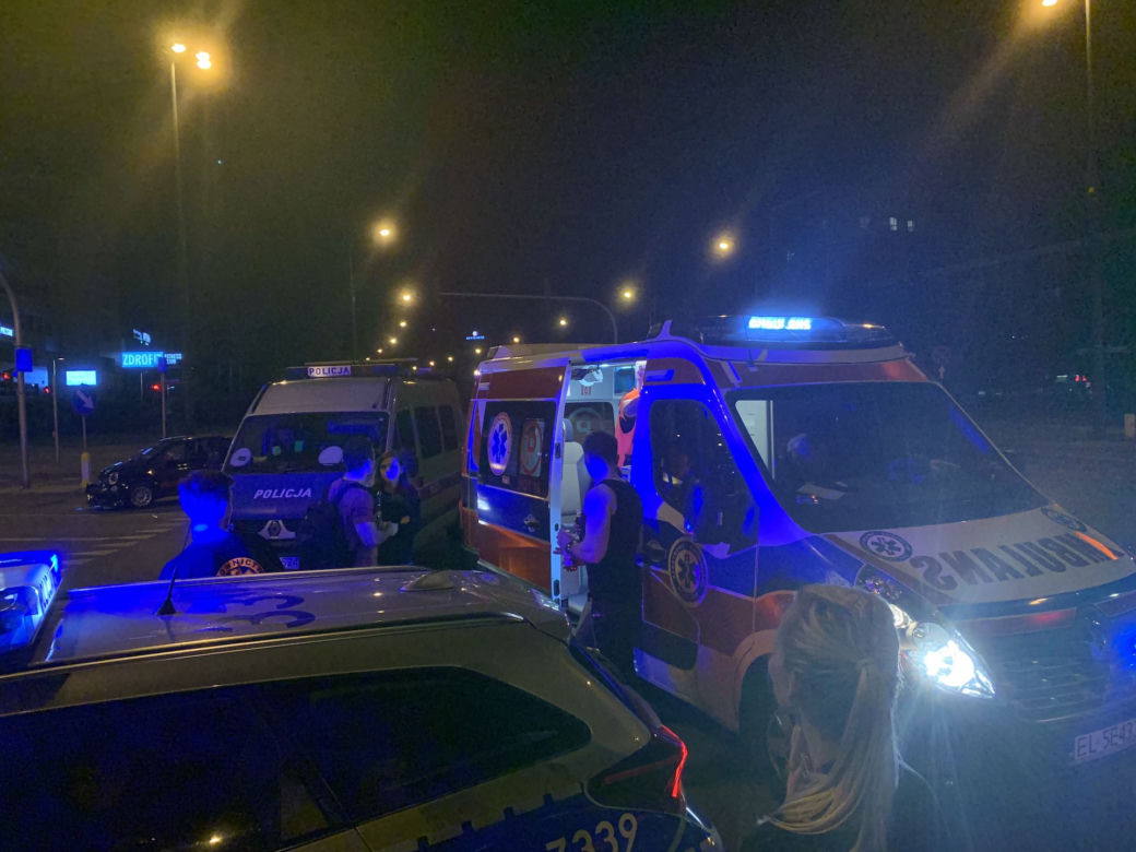 Wypadek drogowy, Warszawa, skrzyżowanie ul. Poligonowej z Ostrobramską