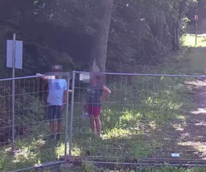 Mężczyzna i kobieta chcieli z bliska zobaczyć granicę z Rosją i zrobić kilka pamiątkowych zdjęć. Rowerowa wycieczka przybrała jednak nieoczekiwany obrót