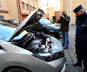 Nowe ekologiczne radiowozy w szczecińskiej policji
