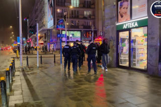 Dantejskie sceny w tramwaju. 28-latek zaatakował Ukraińca nożem