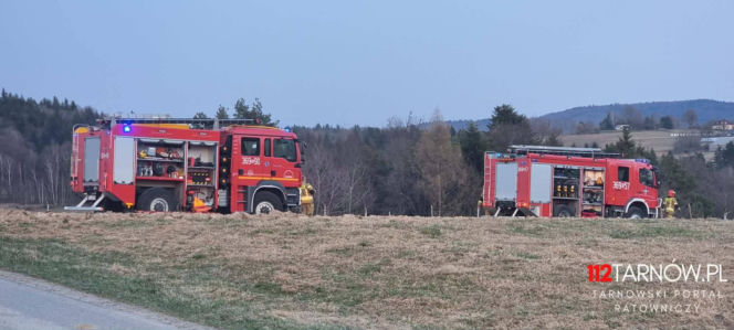 Wypadek w lesie w Czermnej. 10-latek spadł z ciągnika [ZDJĘCIA]