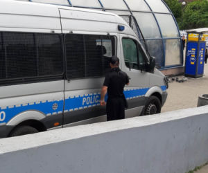 Wypadek na stacji metra w Centrum. Mężczyzna runął pod pędzący pociąg