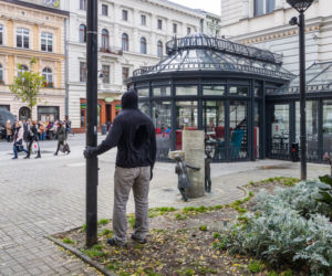 8 Instalacja Holy Man Marka Jenkinsa w pasażu Rubinsteina przy Piotrkowskiej
