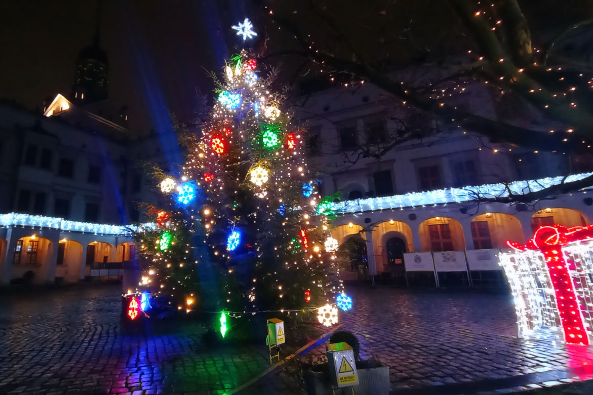 Świąteczne iluminacje na Zamku Książąt Pomorskich w Szczecinie
