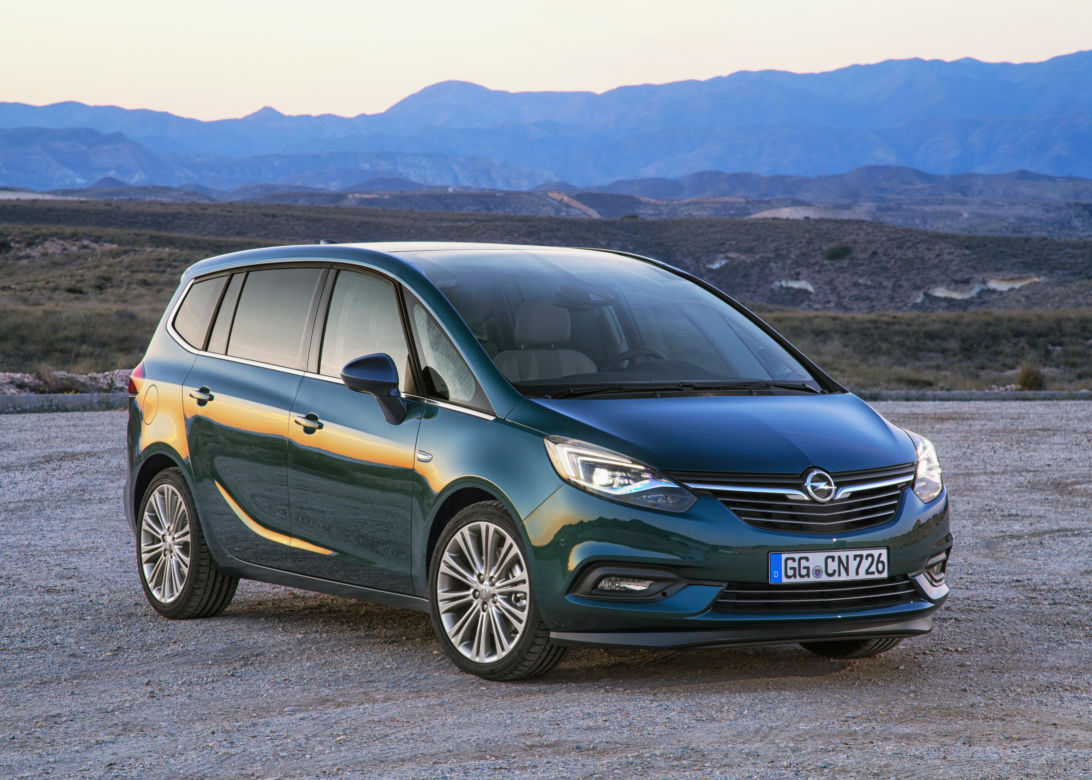 Opel Zafira C (2016) 