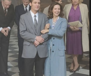 Stulecie Winnych 4 sezon na planie. Basia (Kamila Bujalska), Tomek (Filip Gurłacz)