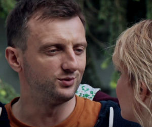 M jak miłość odc. 1452 po wakacjach 2019. Bartek (Arkadiusz Smoleński), Ula (Iga Krefft)
