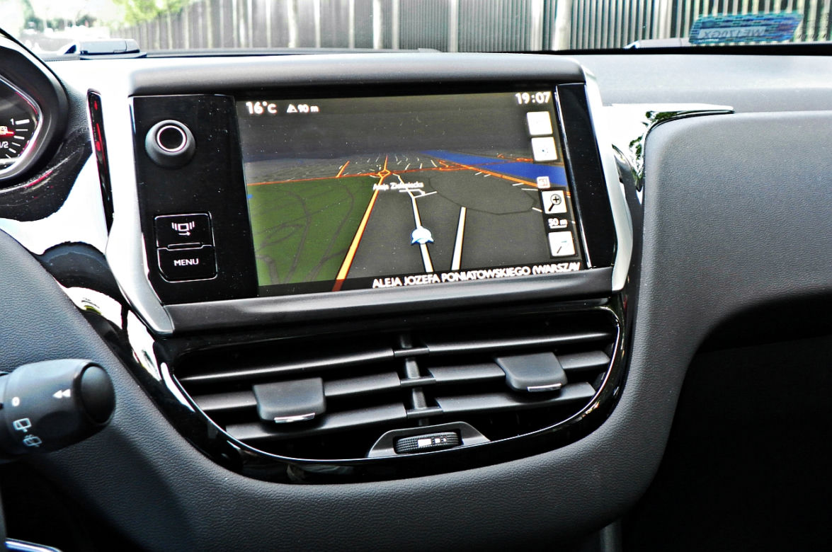 Peugeot 208 1.2 VTi 