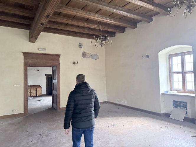 Dwór Czarne w Jeleniej Górze